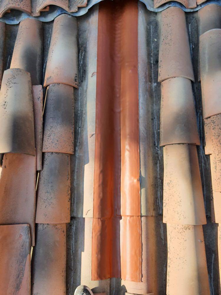 Réparation de fuite de toiture en urgence à Fayence dans le Var