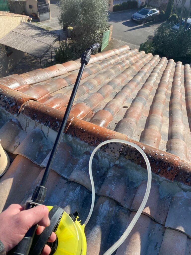 entretien nettoyage traitement hydrofuge toit draguignan trans en provence var