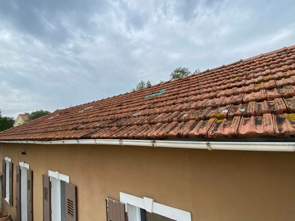 Couvreur zingueur pour pose de vélux var