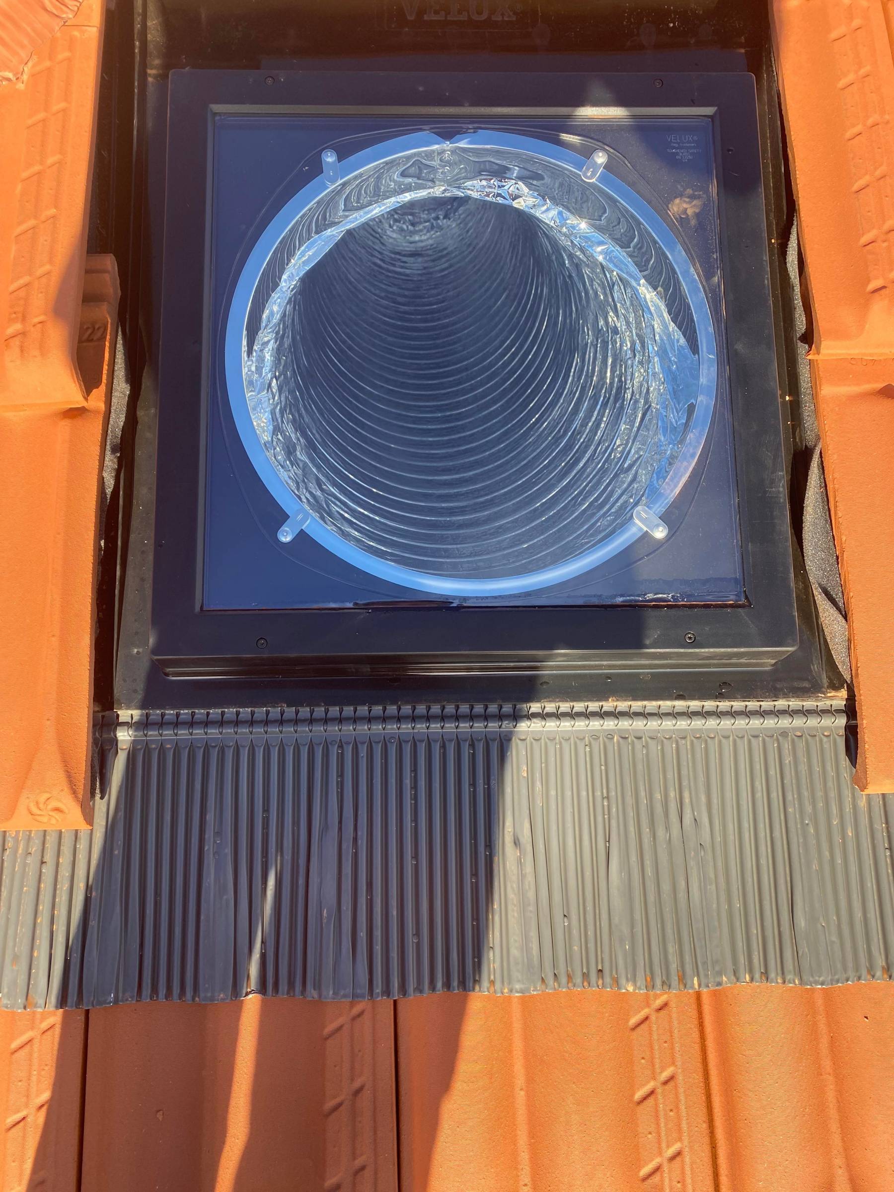 Installer puit de lumière sur toiture aux issambres